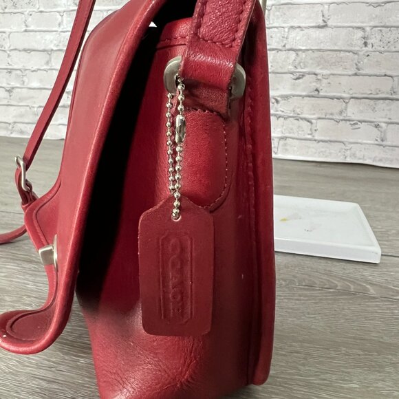 Vintage Authentic Coach Legacy Companion Red Cross Body Purse 9076 - Picture 2 of 9